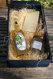 Geschenkpaket mit Verjus, VerjusGelee und Appenzeller Käse